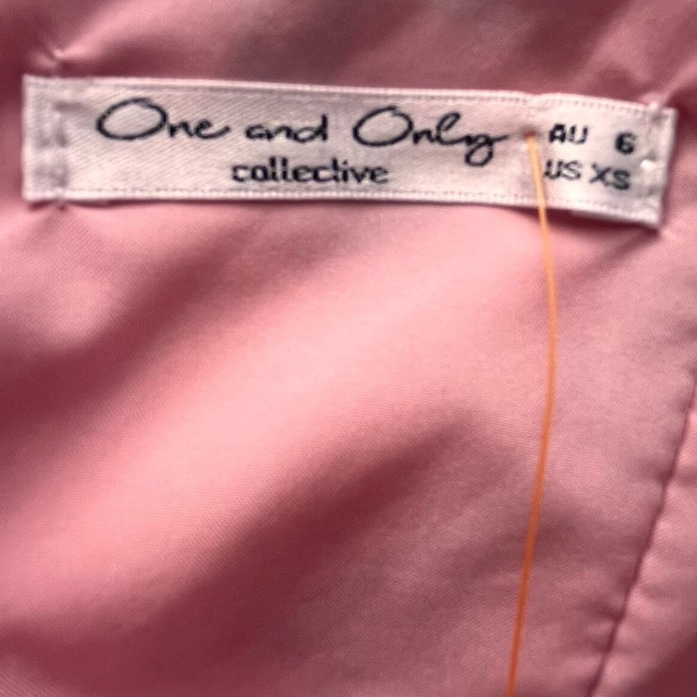 ❤️NWOT One and Only Collective Pink Floral Smocked Puff Sleeve Mini Dress XS - Picture 8 of 10